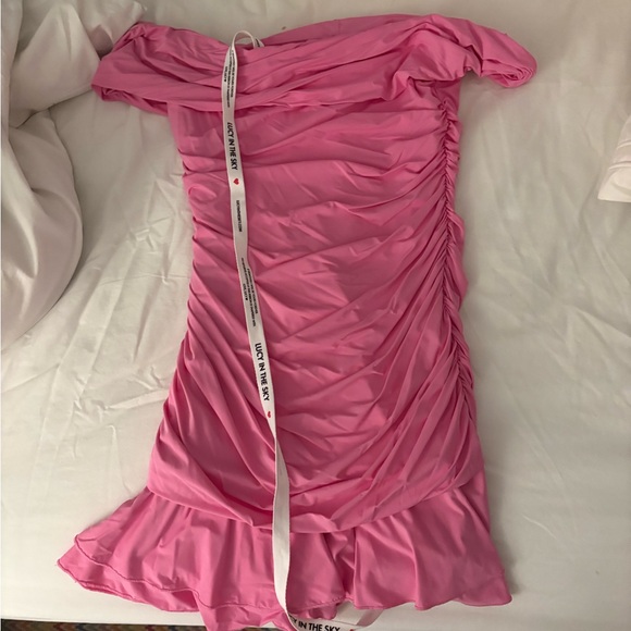 Lucy in the sky Pink Off-Shoulder mini Dress - Picture 2 of 4